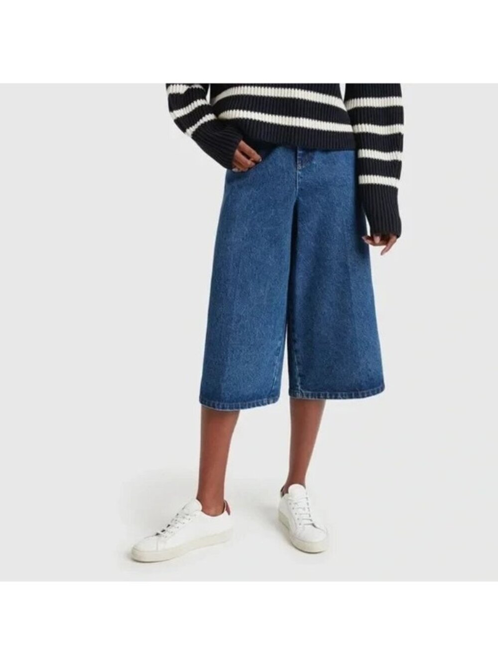 A.P.C. Wide-Leg Cropped Jeans in Medium Blue